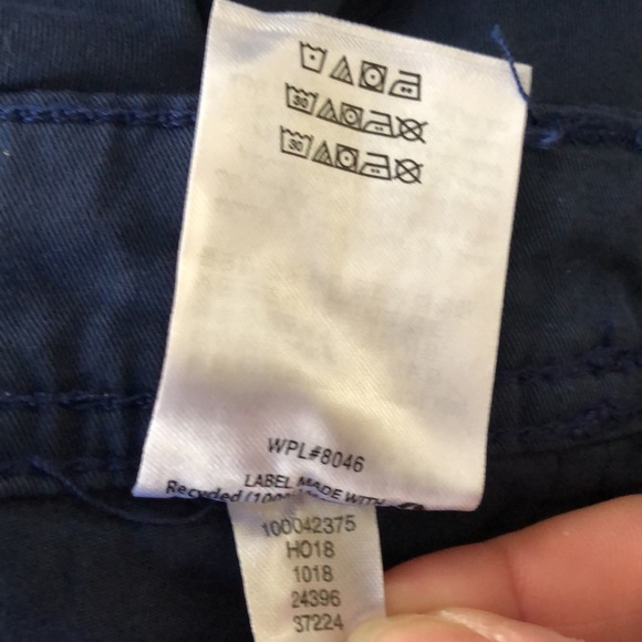 Style & Co Navy Blue Mid Rise Capris Size 10 NWT - Picture 7 of 8